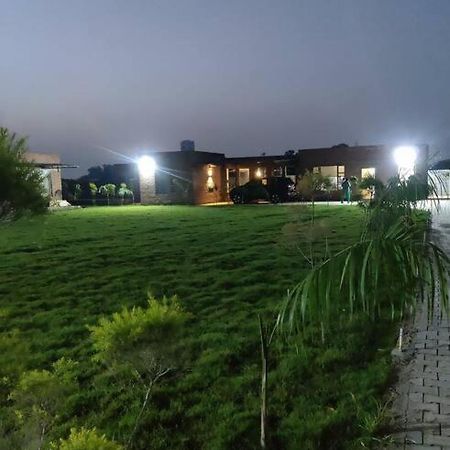 Вилла M&M Farm Rohtak Экстерьер фото