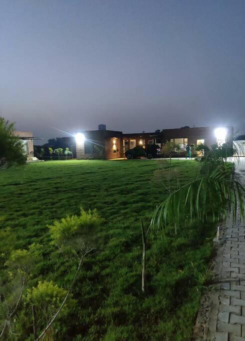 Вилла M&M Farm Rohtak Экстерьер фото